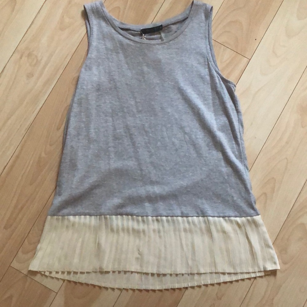 THML Fordham Flutter Hem Knit Top Size M NWT